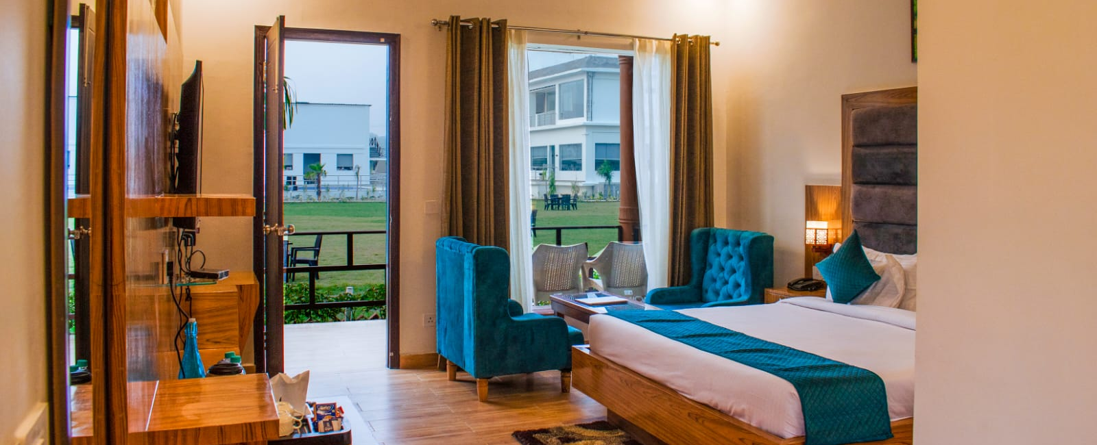 Green Retreat Resort Corbett Deluxe Room