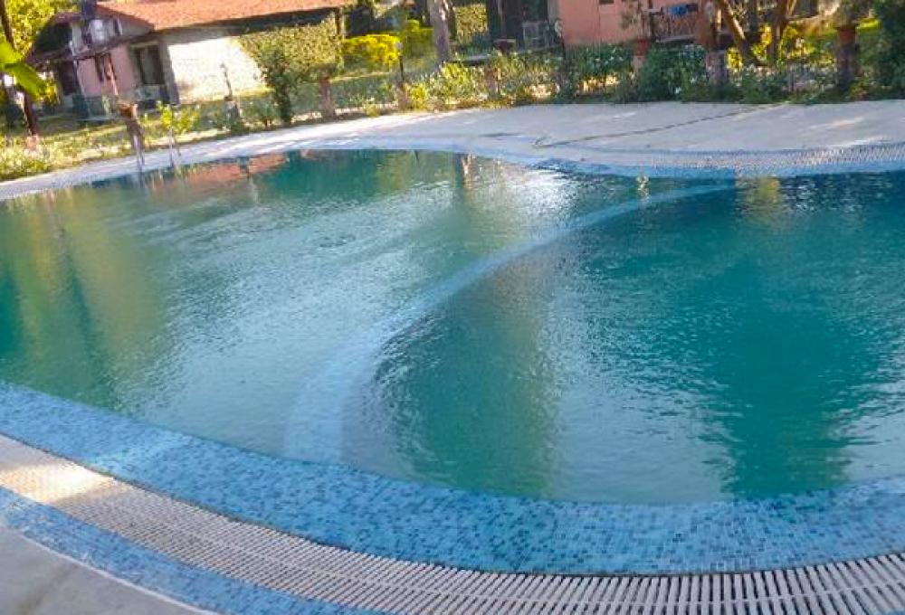 Swimming Pool Roop resort 