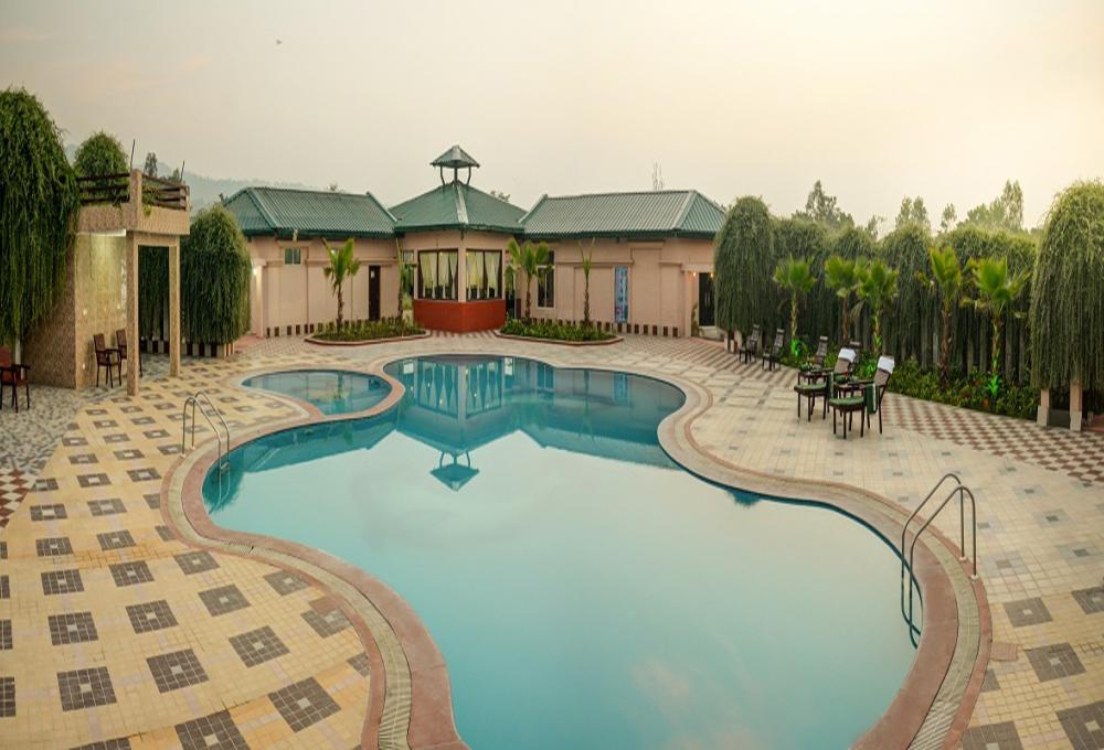 Swimming pool Gajraj Trails Resort