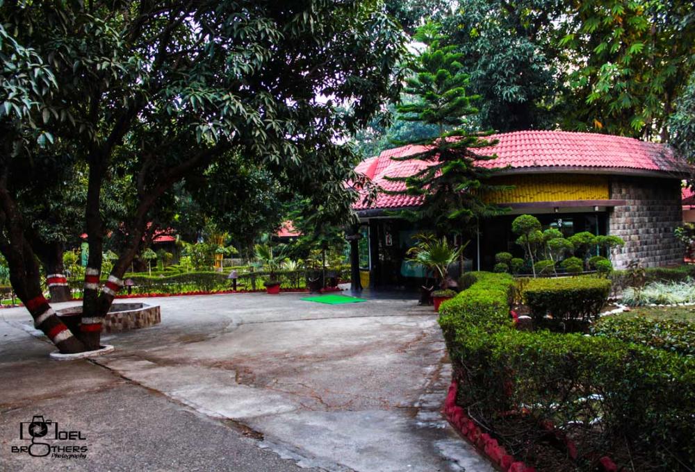 Fornt View Jungle Leela Resort