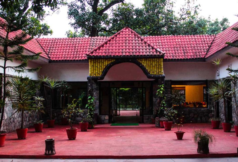 Fornt View Jungle Leela Resort