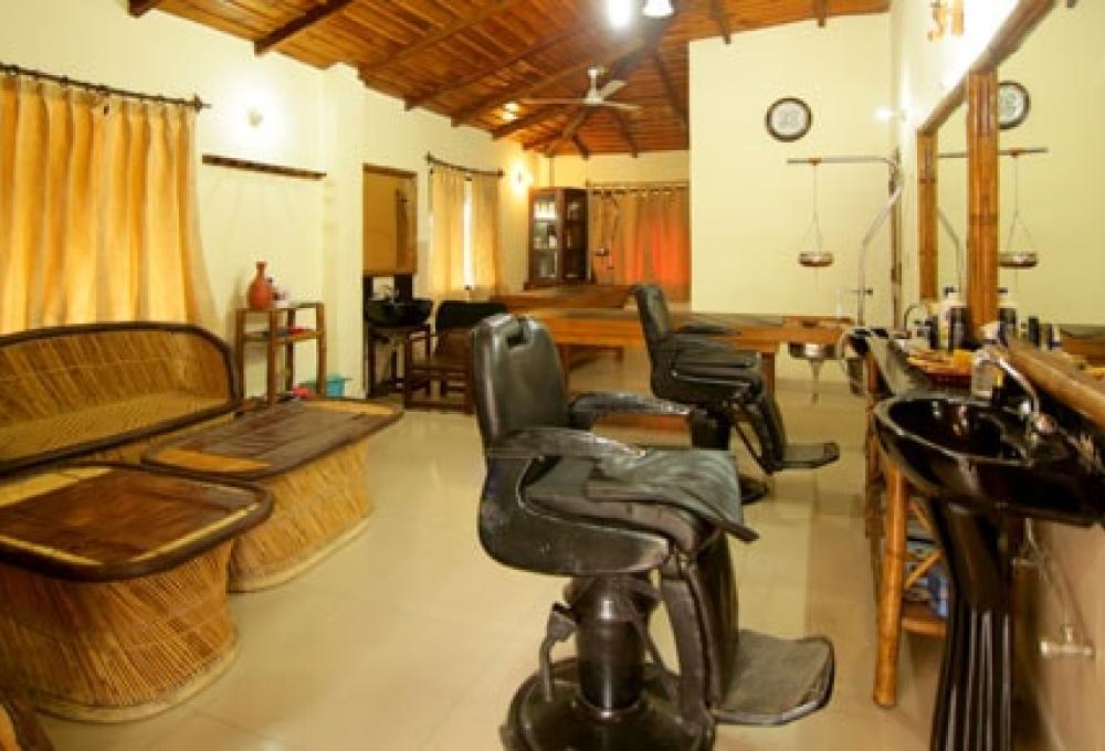 Saloon Ashokas Tiger Trail Resort
