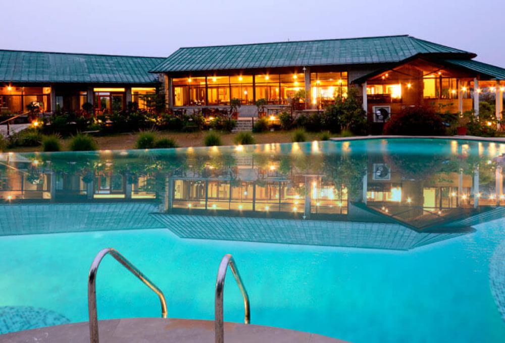 Swiming Pool Aahana Resort