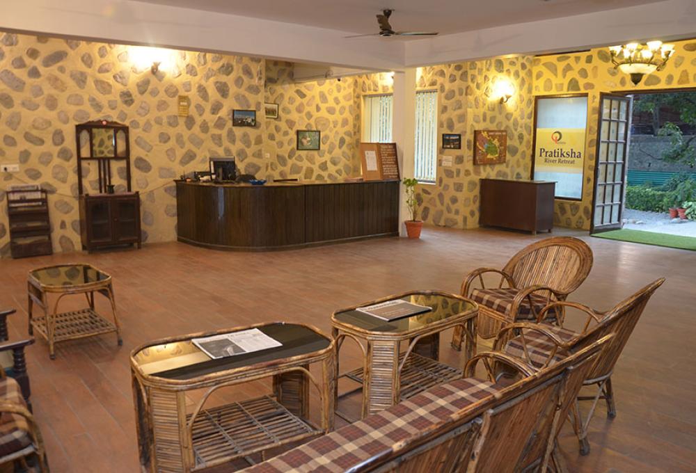 Restaurant Pratiksha River Retreat 