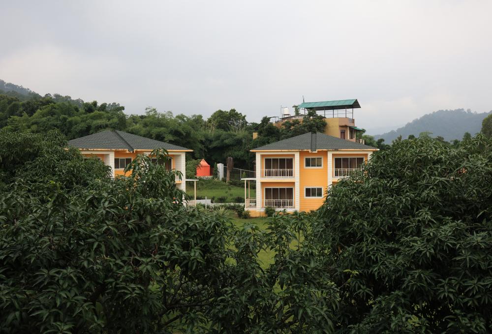 Limewood Riverside Resort In Jim Corbett