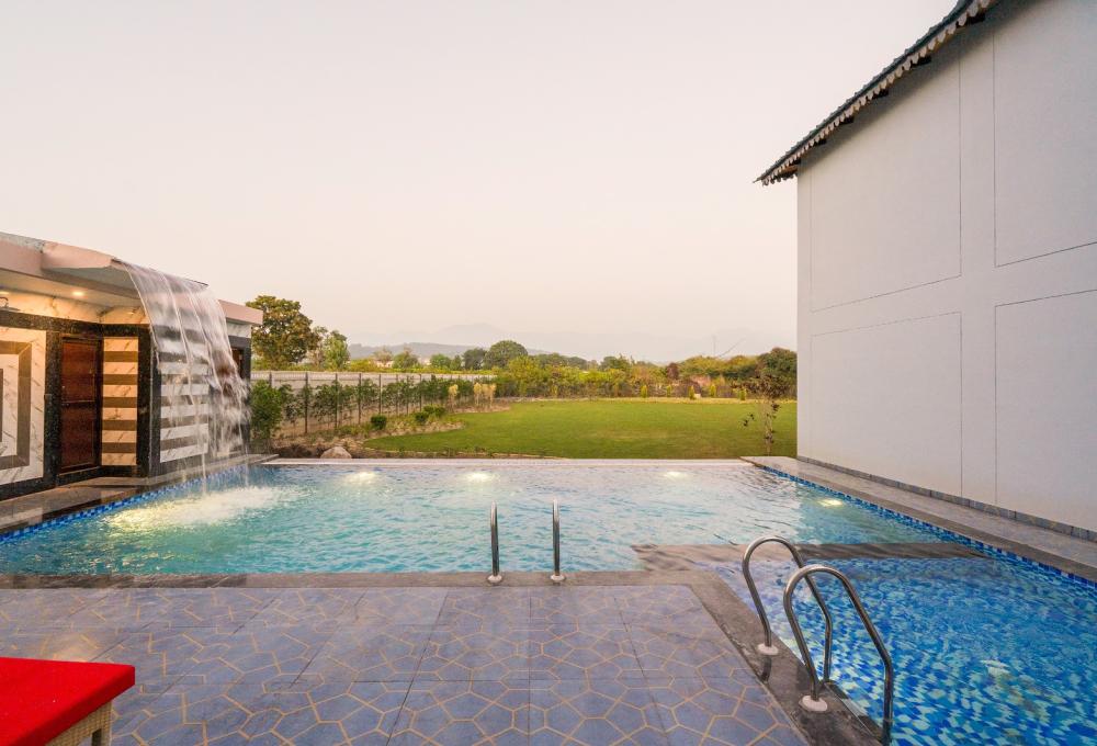 The Lavish Loft Resort by Delight stay 