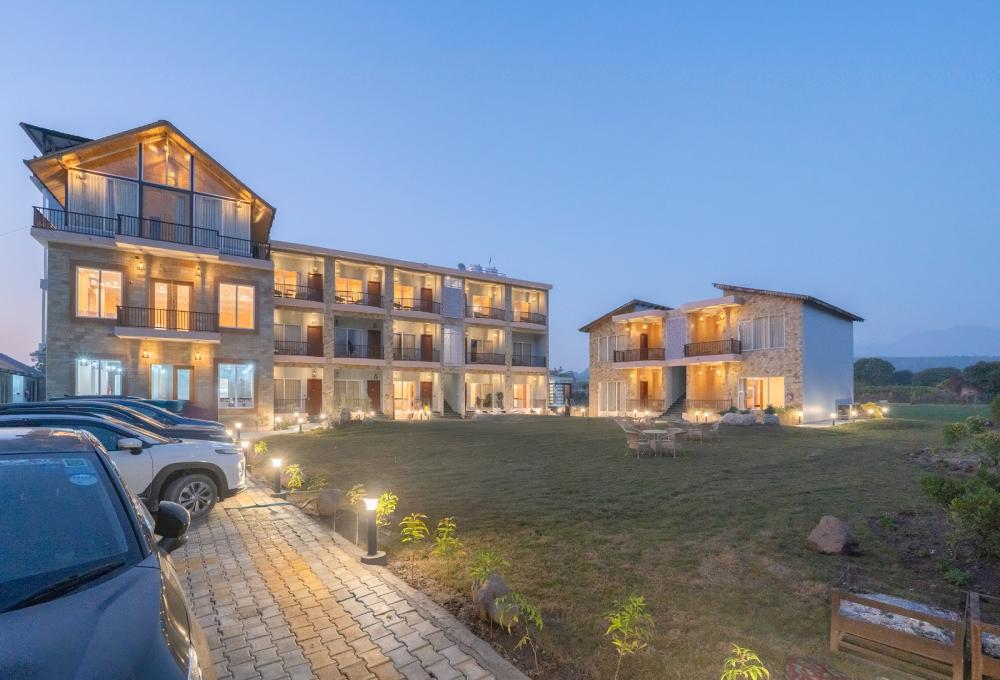 The Lavish Loft Resort by Delight STAY