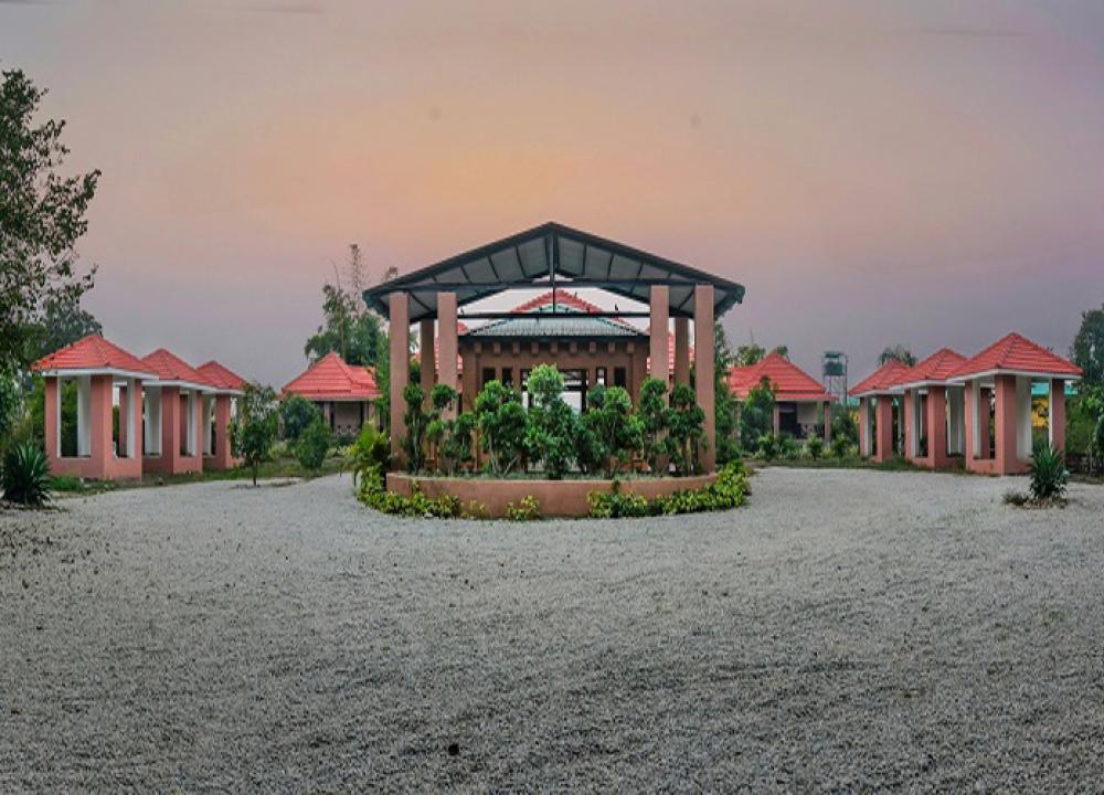 Deluxe Hotels in Jim Corbett