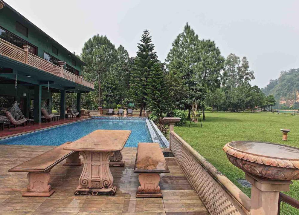 Riverside Resorts in Jim Corbett