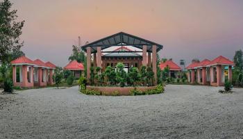 Gajraj Trail Resort Christmas & New Package