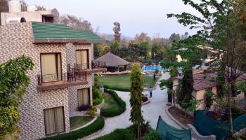 2 Night Package Clarissa Resort 