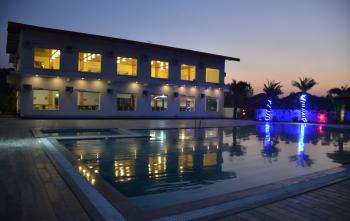 The Grand X-Mas & New Year Package