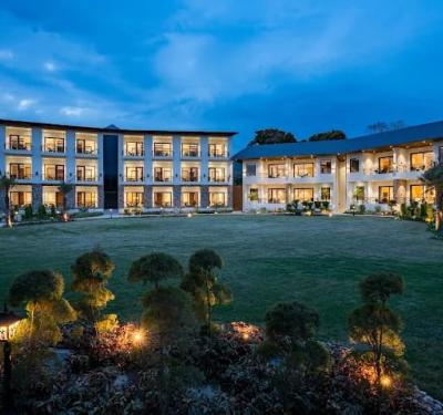 Shervani Pebbles @ Pine Corbett