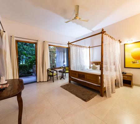 Elegant Room with Plunge Pool