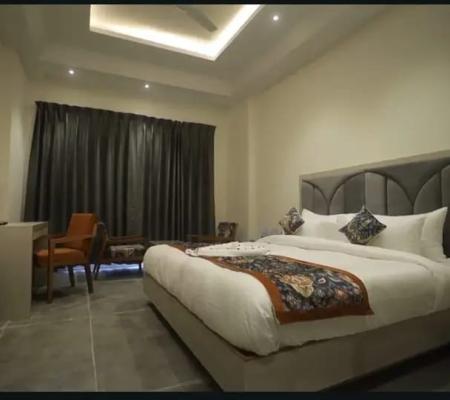 Deluxe Room Hill View