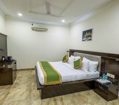 Super Deluxe Room