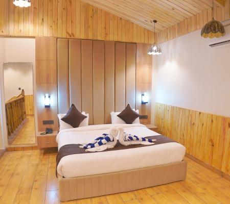 Moonlight Jacuzzi Room