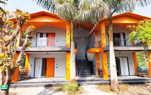 Corbett Machaan Resort